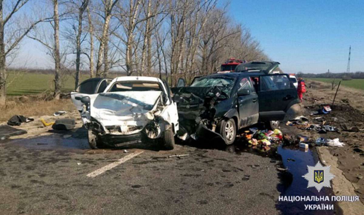 На Харківщині у ДТП загинула родина з двома дітьми