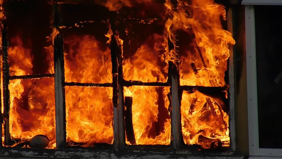 У Львові невідомі підпалили школу