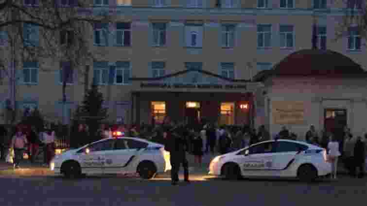 Через повідомлення про бомбу із лікарні в Луцьку евакуювали 750 пацієнтів