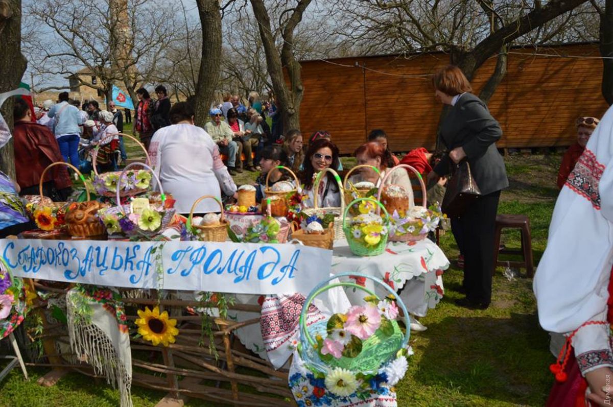 На Одещині створили найбільший в Україні великодній кошик з шістьма тисячами писанок