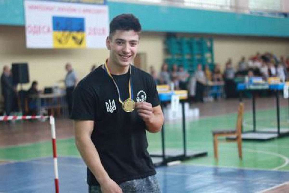 Юнак із Львівщини став абсолютним чемпіоном України з армреслінгу