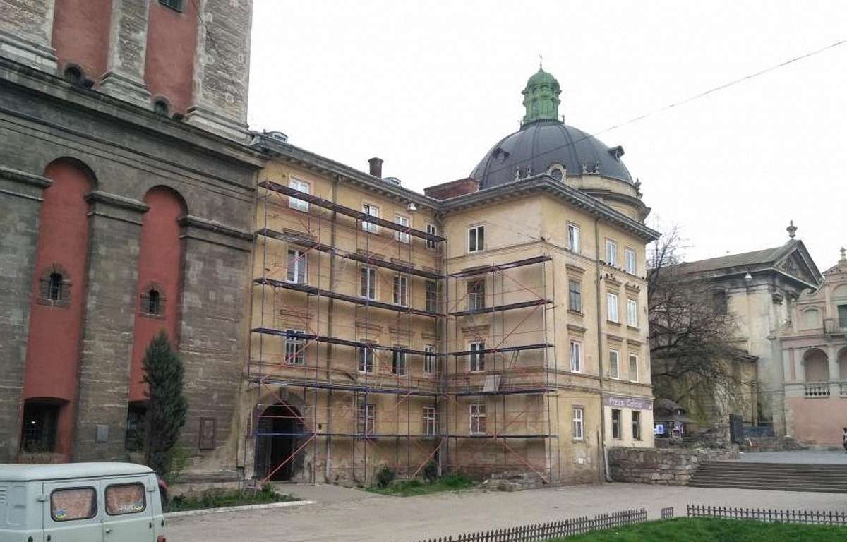 Будинок на вул. Підвальній відремонтують за ₴2 млн