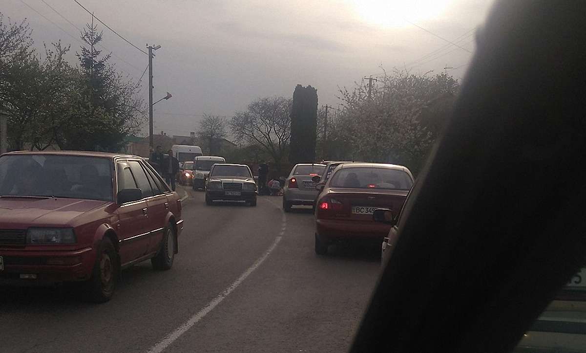 У Сокільниках автомобіль збив десятирічну дівчинку