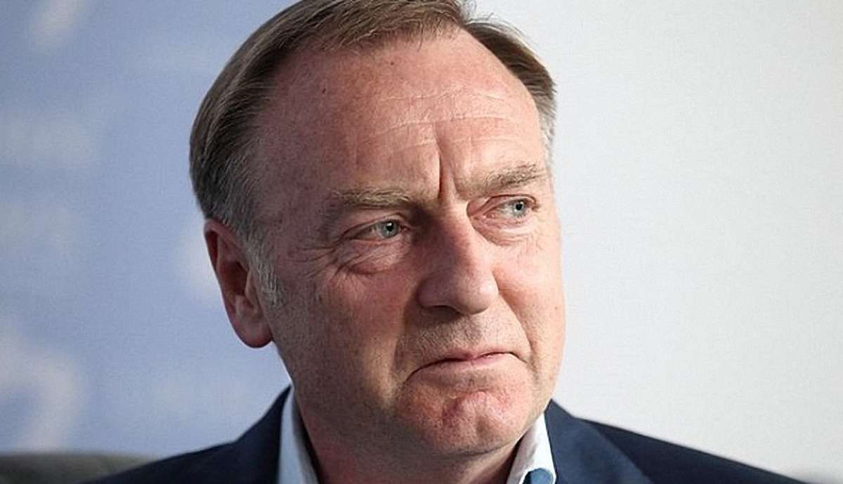 Екс-міністру юстиції вручили обвинувальний акт у справі конституційного перевороту