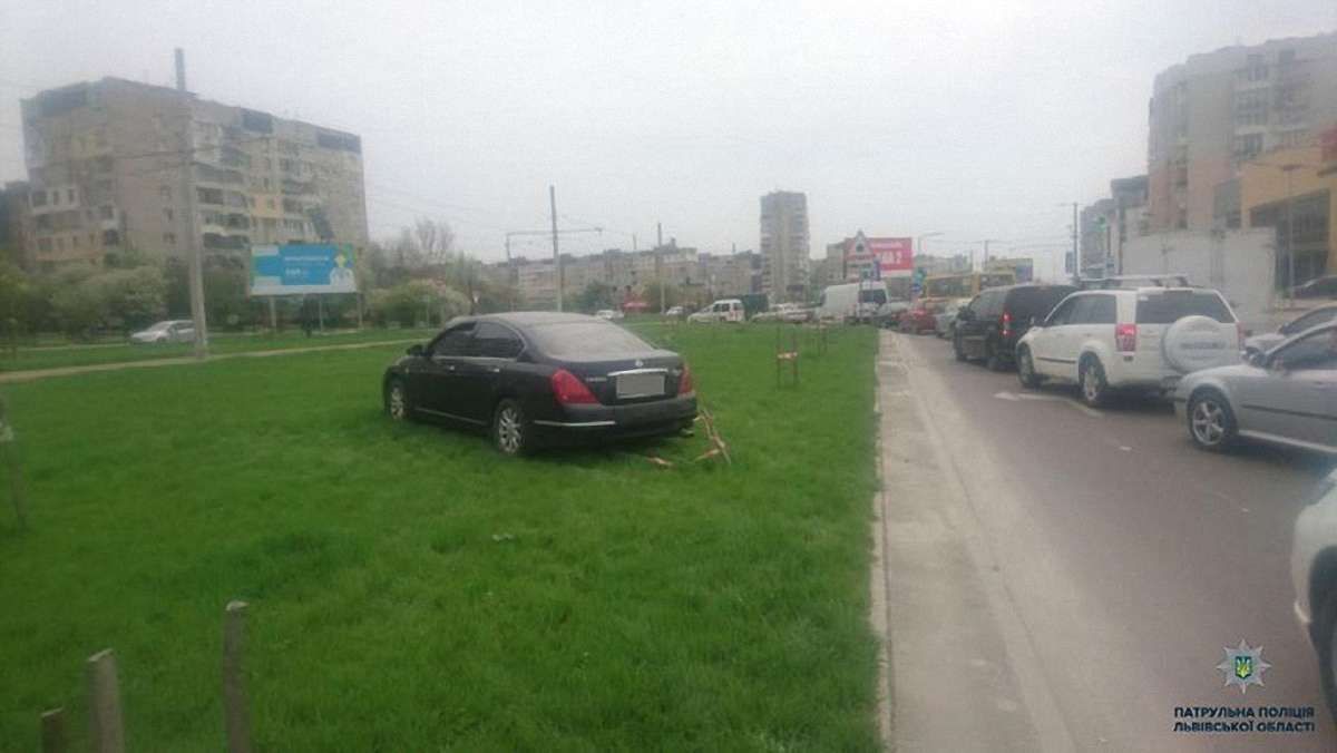 У Львові водію у стані наркотичного сп'яніння стало погано за кермом 