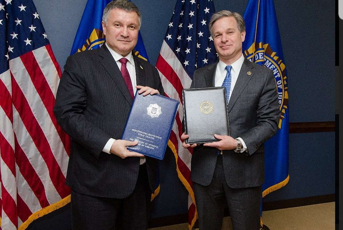МВС і ФБР підписали офіційні документи про співпрацю