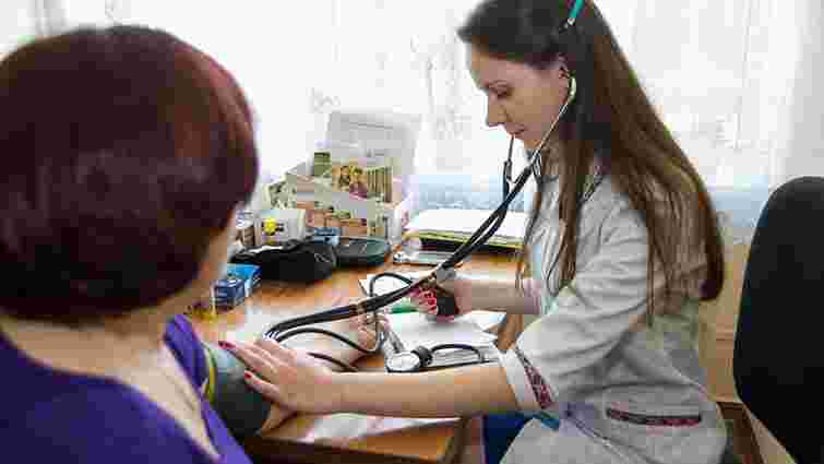 Понад мільйон українців уже підписали декларації з лікарями