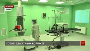 Урочисто відкритий Порошенком перинатальний центр у Львові поки не може приймати пологи