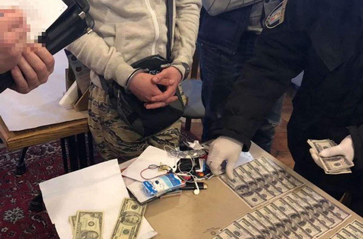 У Києві затримали росіянина, який вимагав від українського підприємця $250 тис.