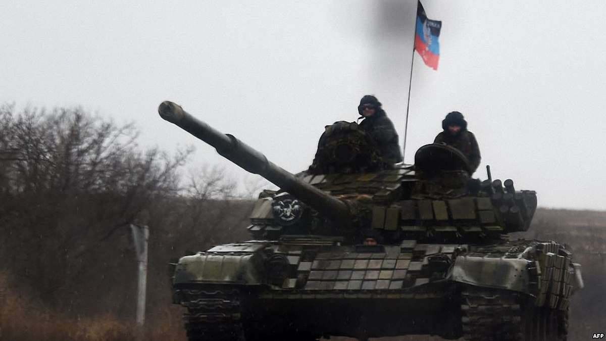 Російсько-окупаційні війська обстріляли з танка КПВВ «Гнутове», де перебували цивільні