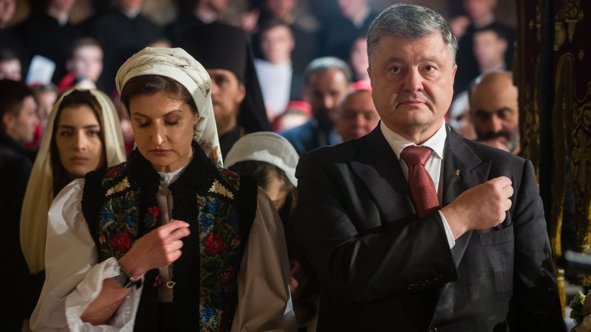 Ніхто не заборонятиме ходити в церкву, центр якої в Москві, – Порошенко