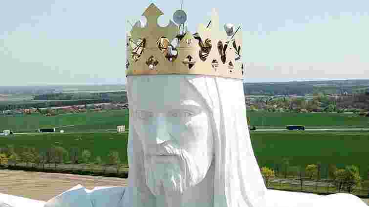 На голові найвищої у світі статуї Ісуса Христа встановили антени