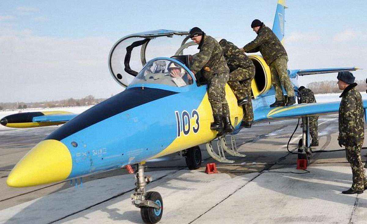 Українським військовим льотчикам підвищили заробітну плату