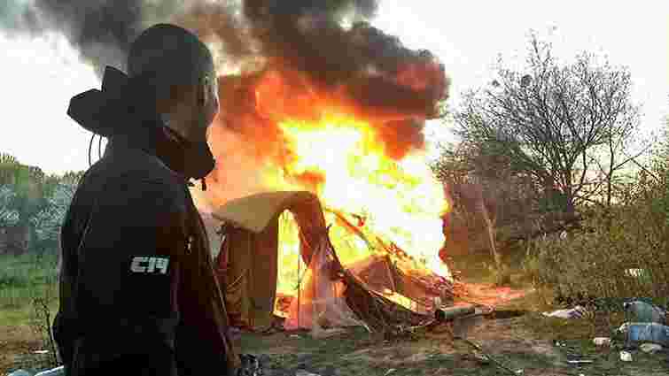 У поліції Києва заявили, що на Лисій горі спалили сміття, а не ромський табір