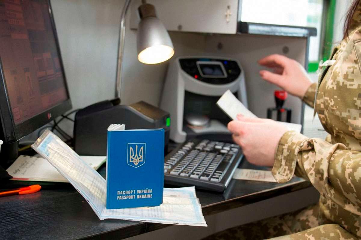 У Шегинях прикордонники затримали двох нелегалів та підозрюваного у розбої
