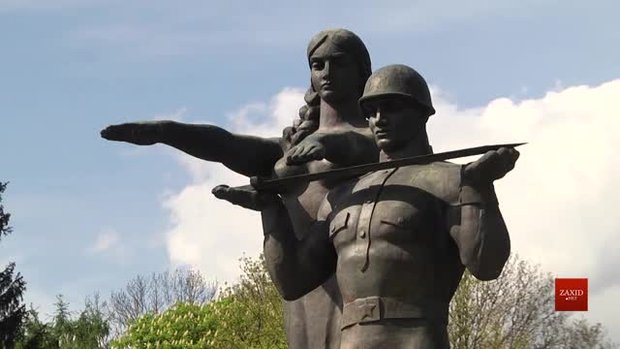 У Львові готуються демонтувати стелу Монумента слави