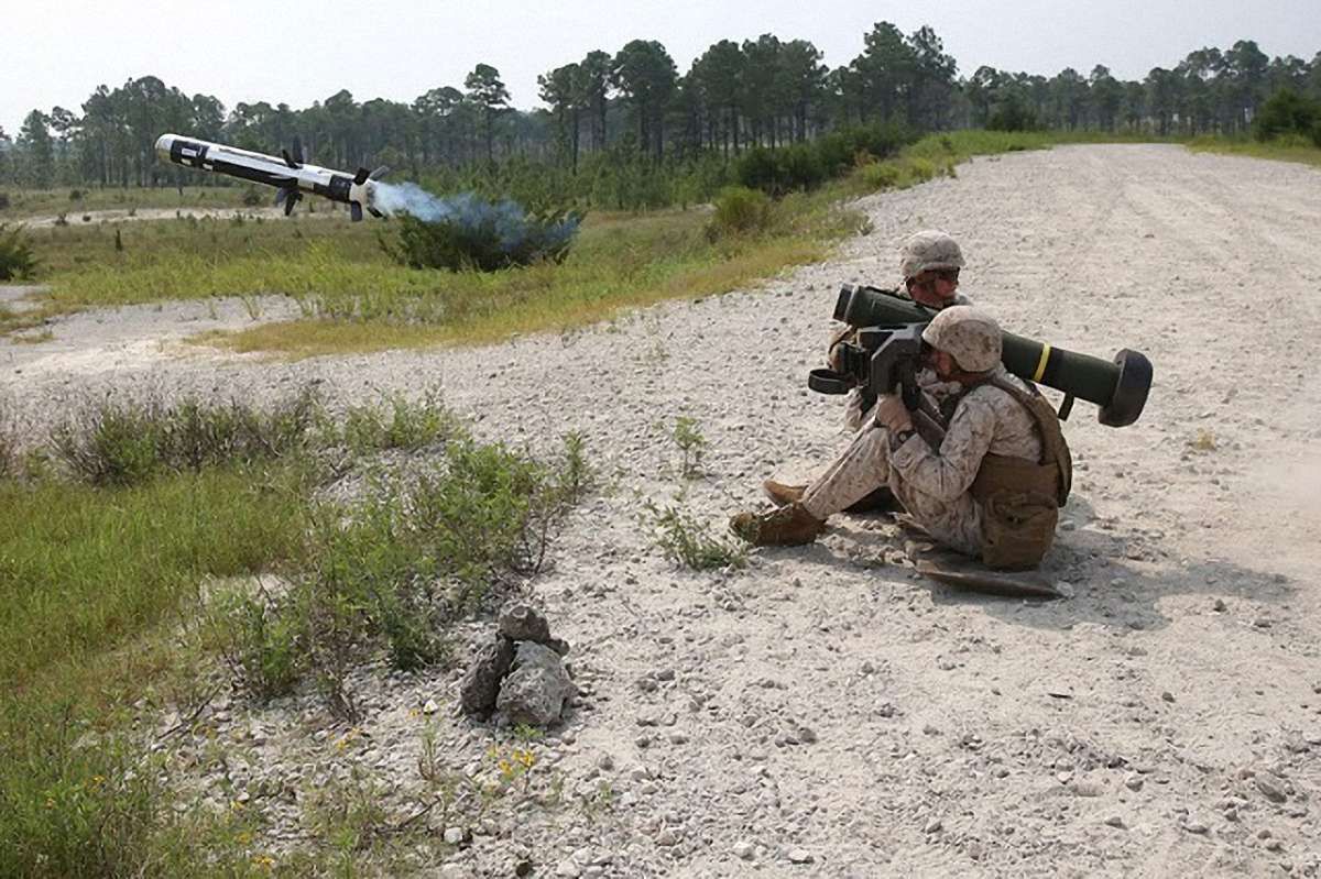 Американські ракетні комплекси Javelin  вже доставлені в Україну, – ЗМІ

