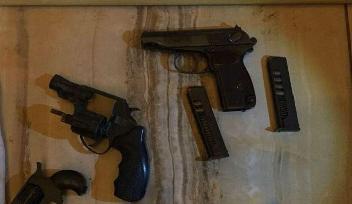 В Одесі четверо чоловіків заради розваги обстрілювали автомобілі