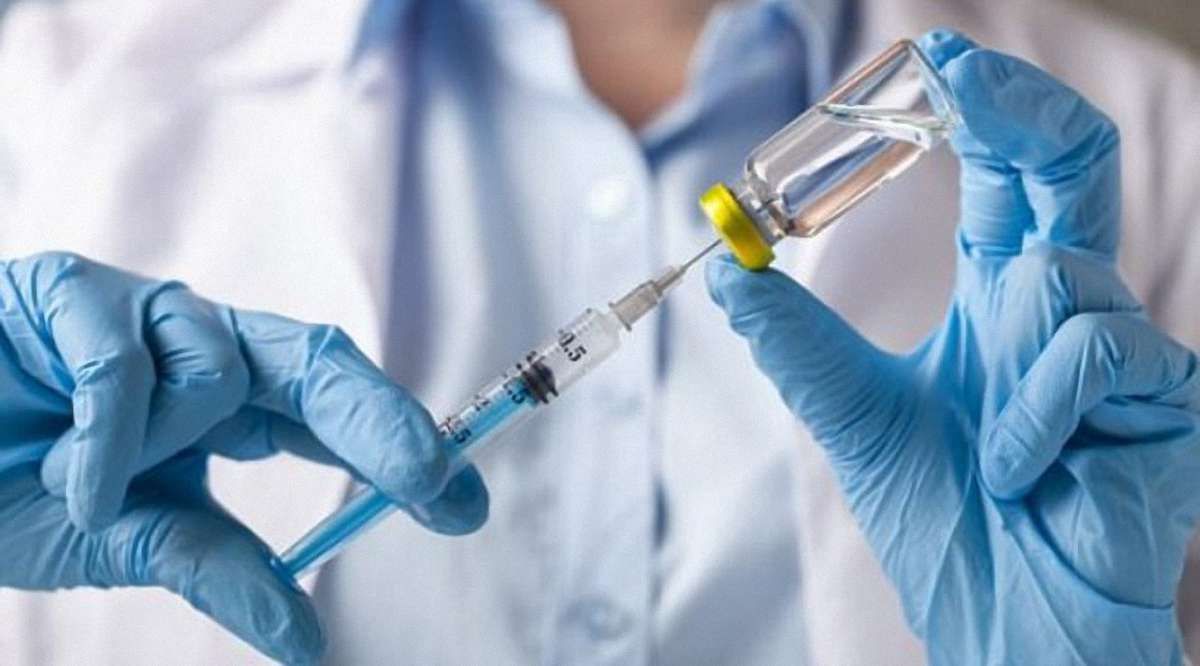В Україні тимчасово заборонили дві вакцини через летальні випадки