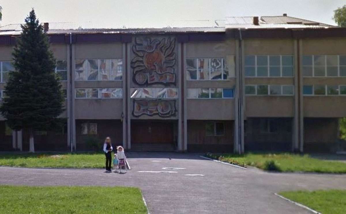 Львів’янин відшкодує ₴8,5 тис. учню, якого побив під час уроку в школі
