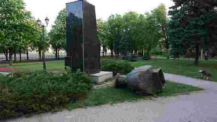 У Харкові невідомі знесли погруддя радянського маршала Георгія Жукова
