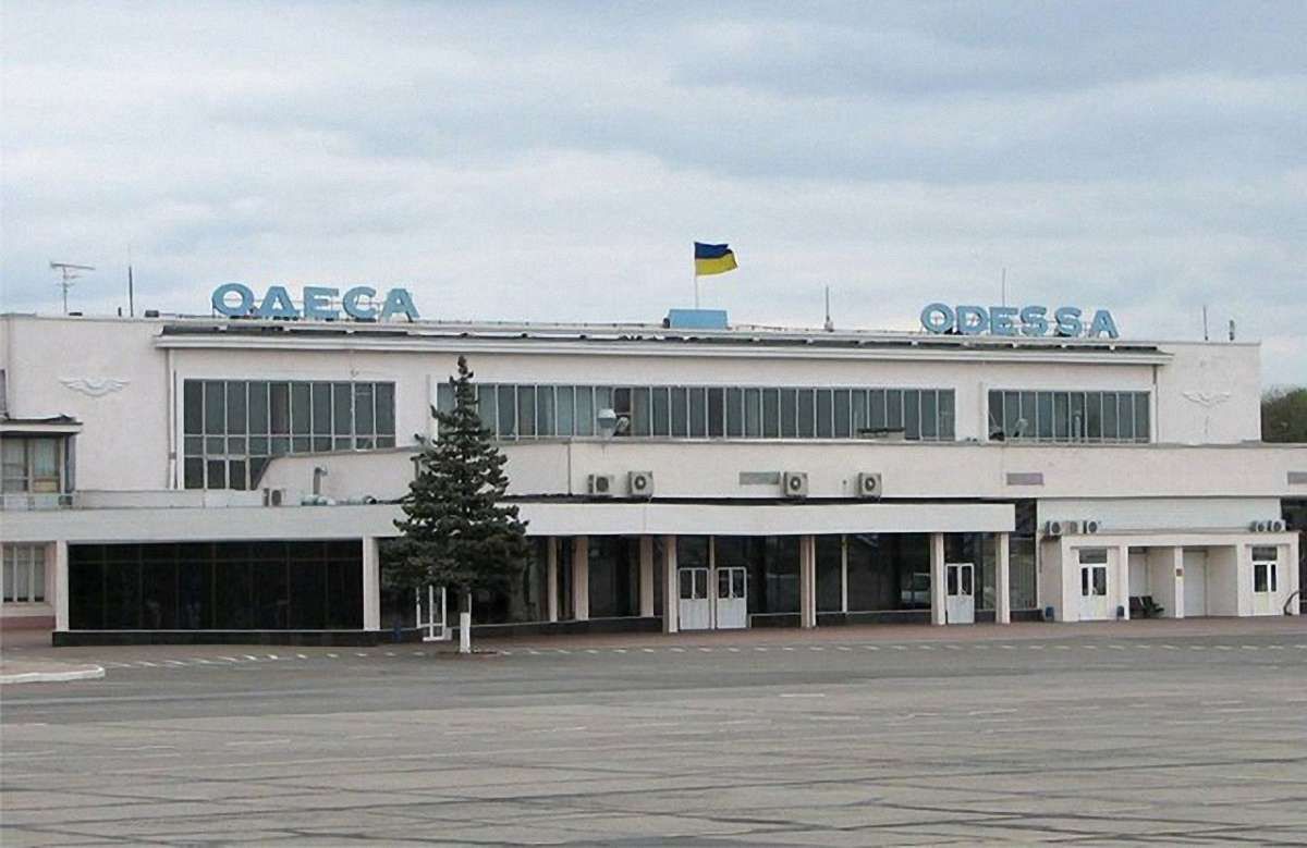 В Одесі літак здійснив екстрену посадку через погане самопочуття пасажирки