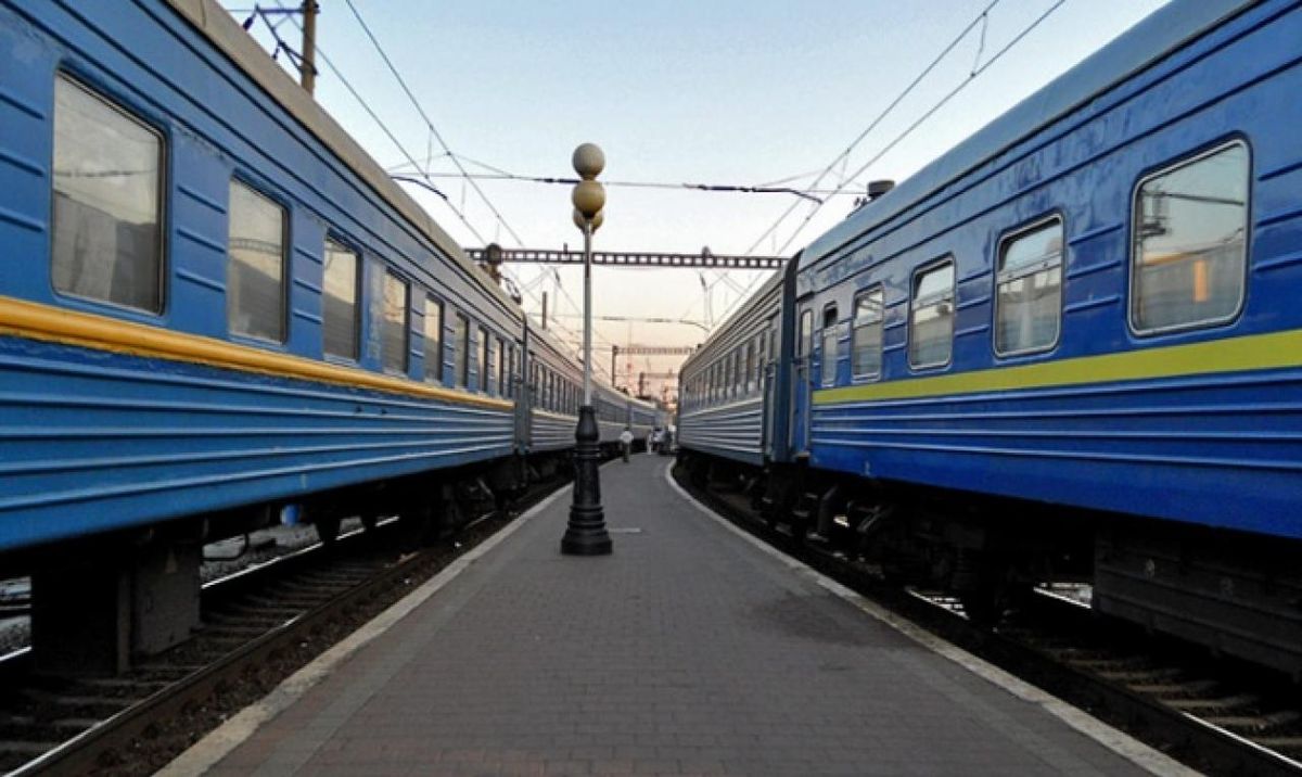 «Укрзалізниця» призначила додаткові поїзди на Зелені свята