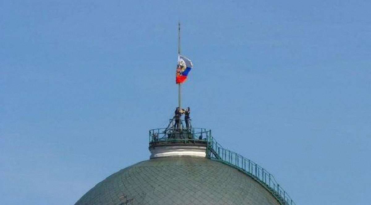 Під час інавгурації Путіна над Кремлем не змогли підняти президентський штандарт