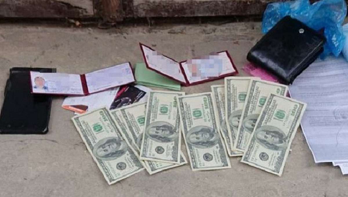 У Львові на хабарі  $1 тис. затримали 25-річного працівника обласного управління Держпраці