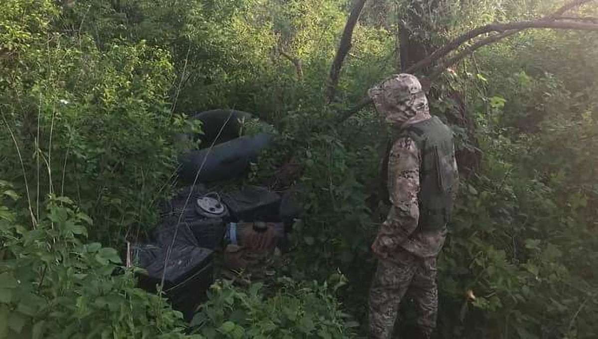 На Волині контрабандисти гумовим човном спробували переправити в Польщу 12 тис. пачок сигарет