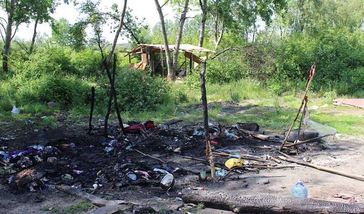 Посольство США закликало розслідувати підпал табору ромів поблизу Львова