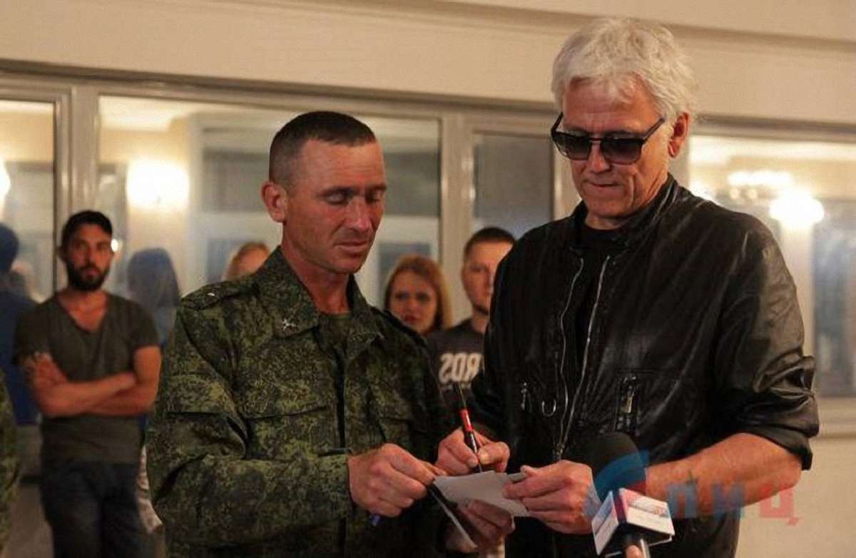 Російський співак Маршал заявив про готовність воювати разом із бойовиками на Донбасі 