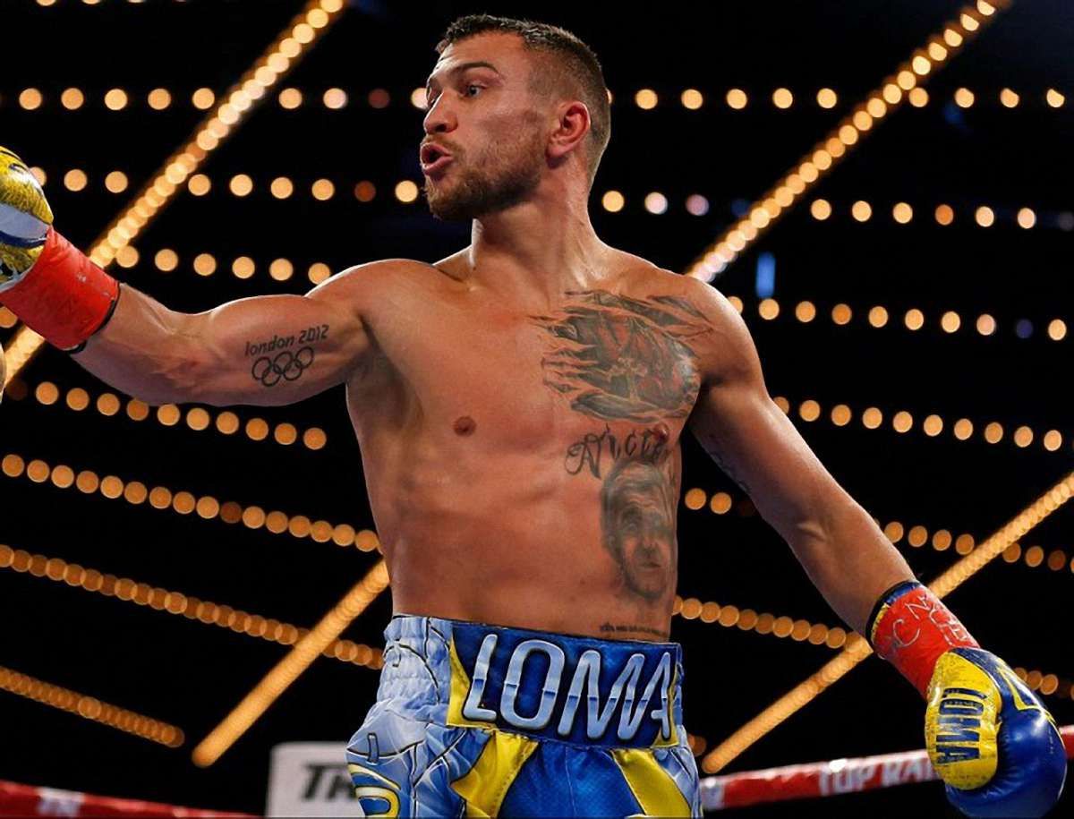 Боксер Василь Ломаченко відправив суперника у нокаут і став чемпіоном WBA
