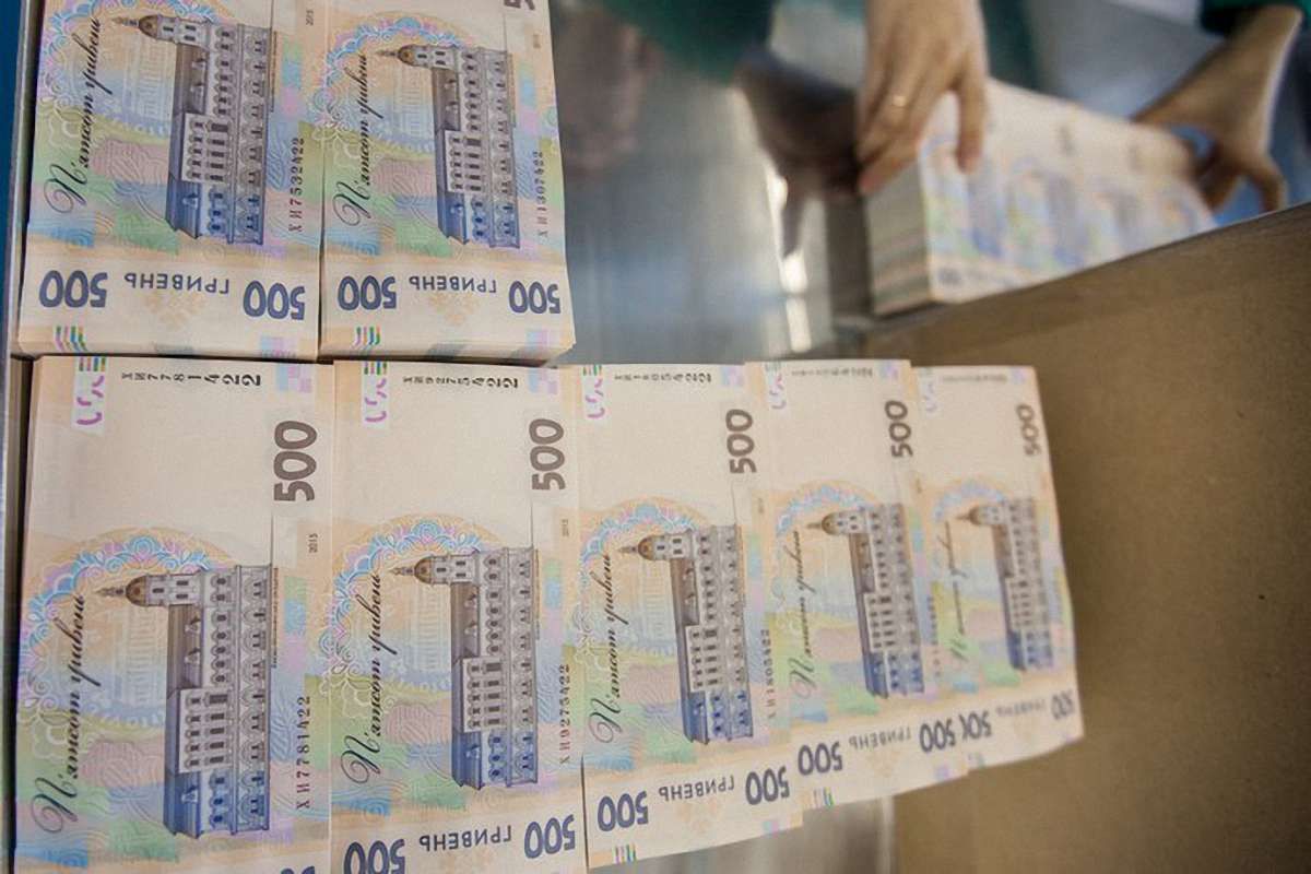В Україні з початку 2018 року побільшало готівки