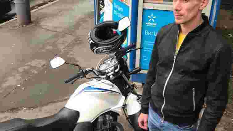 У Києві затримали чоловіка, який викрав мотоцикл брата нардепа Мустафи Найєма