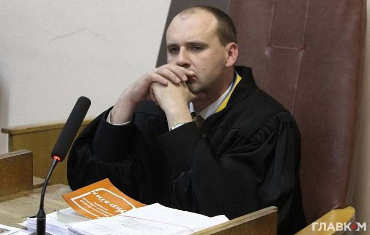 Помер підозрюваний у хабарництві 37-річний київський суддя Олександр Бобровник