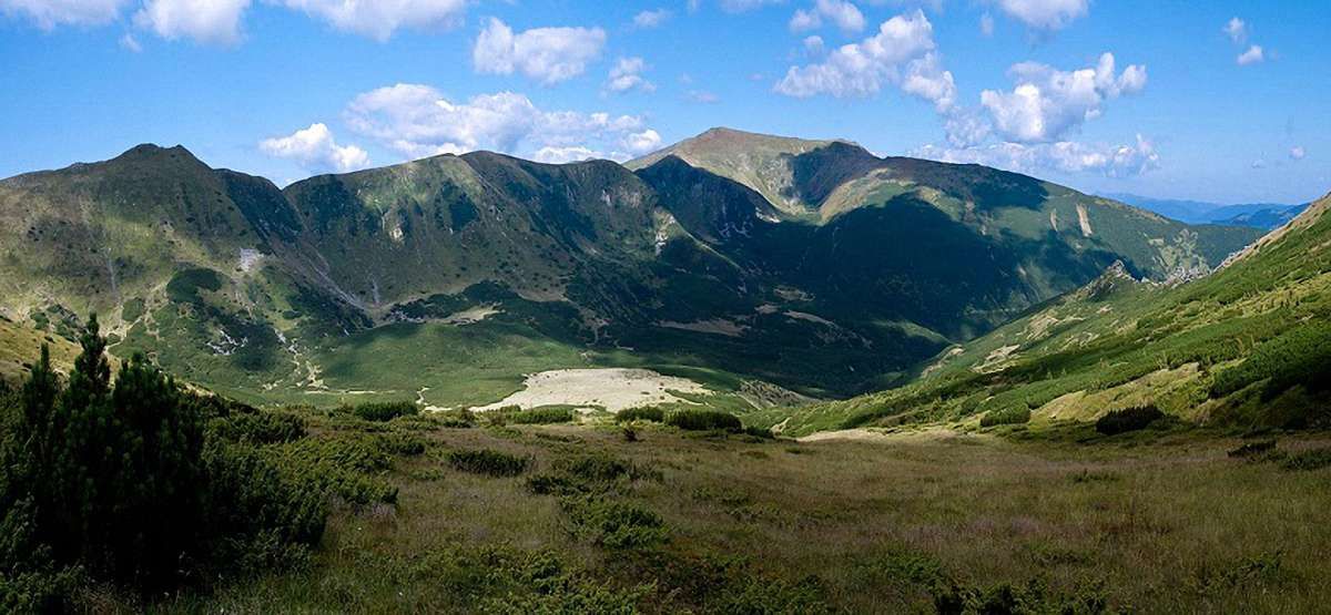 Кабмін розробить модель розвитку українських Карпат