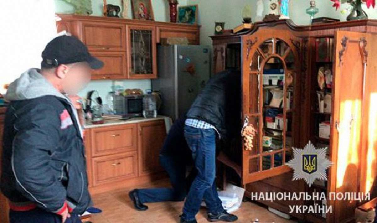 У Львові викрили групу шахраїв, які намагались привласнити чужу квартиру