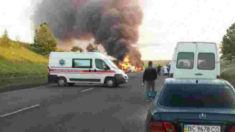 Під час ДТП на Рівненщині водій загинув у палаючому автомобілі