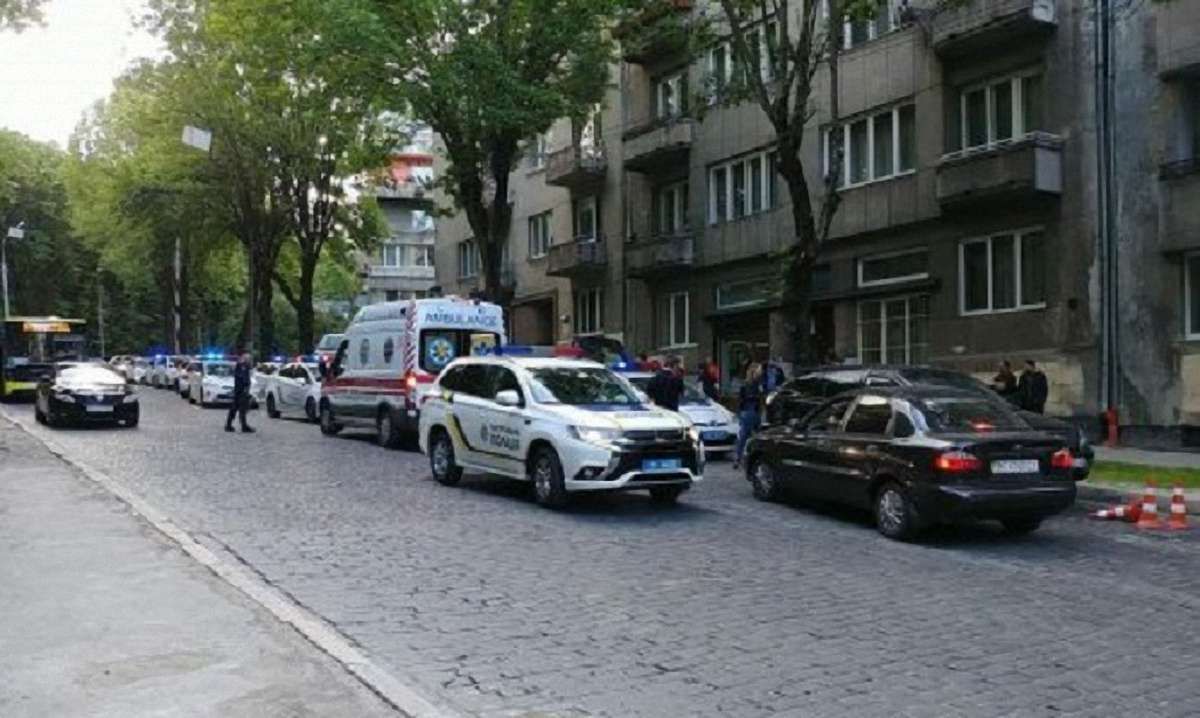 Суд взяв під варту чоловіка, що вдарив ножем у живіт львівську поліцейську