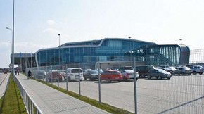 Вартість паркування на території львівського аеропорту зросте вдвічі