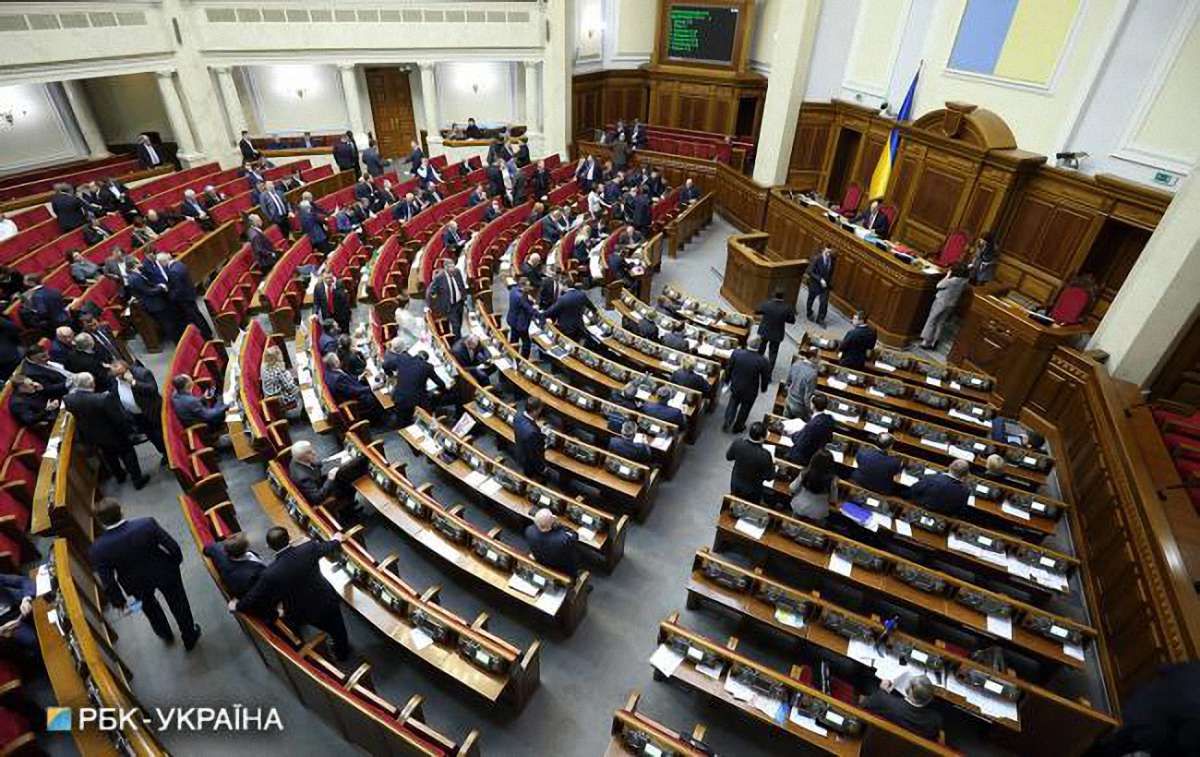 В Україні штрафуватимуть посередників з працевлаштування за кордоном