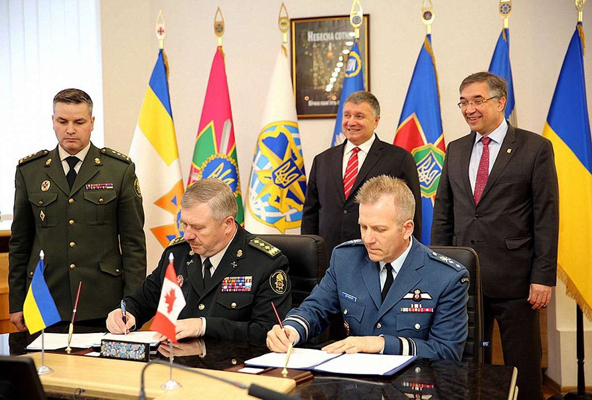 Україна і Канада уклали угоду про військову підготовку особового складу поліції