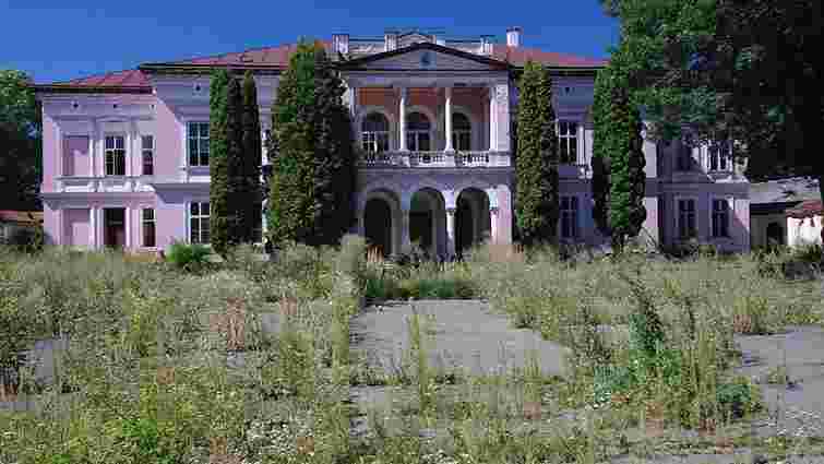 Дах палацу Бадені у Буську відремонтують за ₴400 тис.