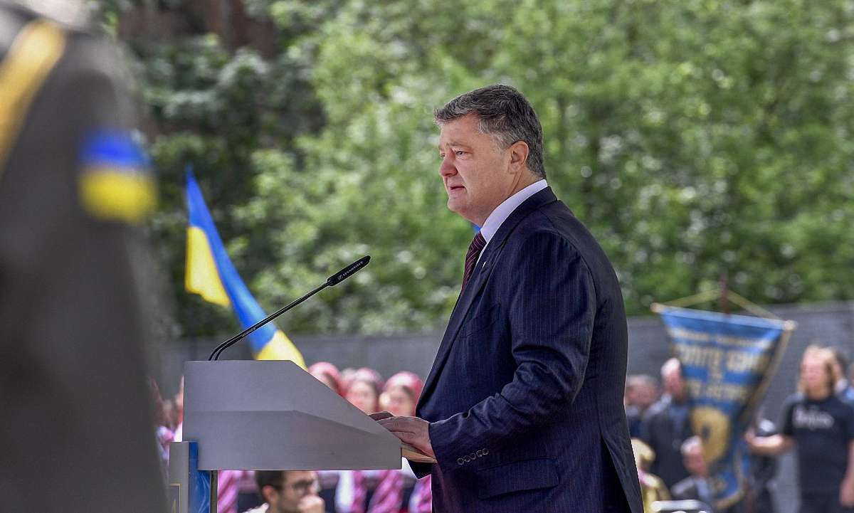 Петро Порошенко розповів на що витрачаються конфісковані «гроші Януковича»