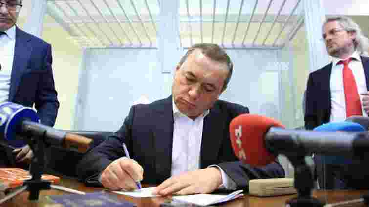 Колишньому народному депутату Миколі Мартиненку вручили обвинувальний акт