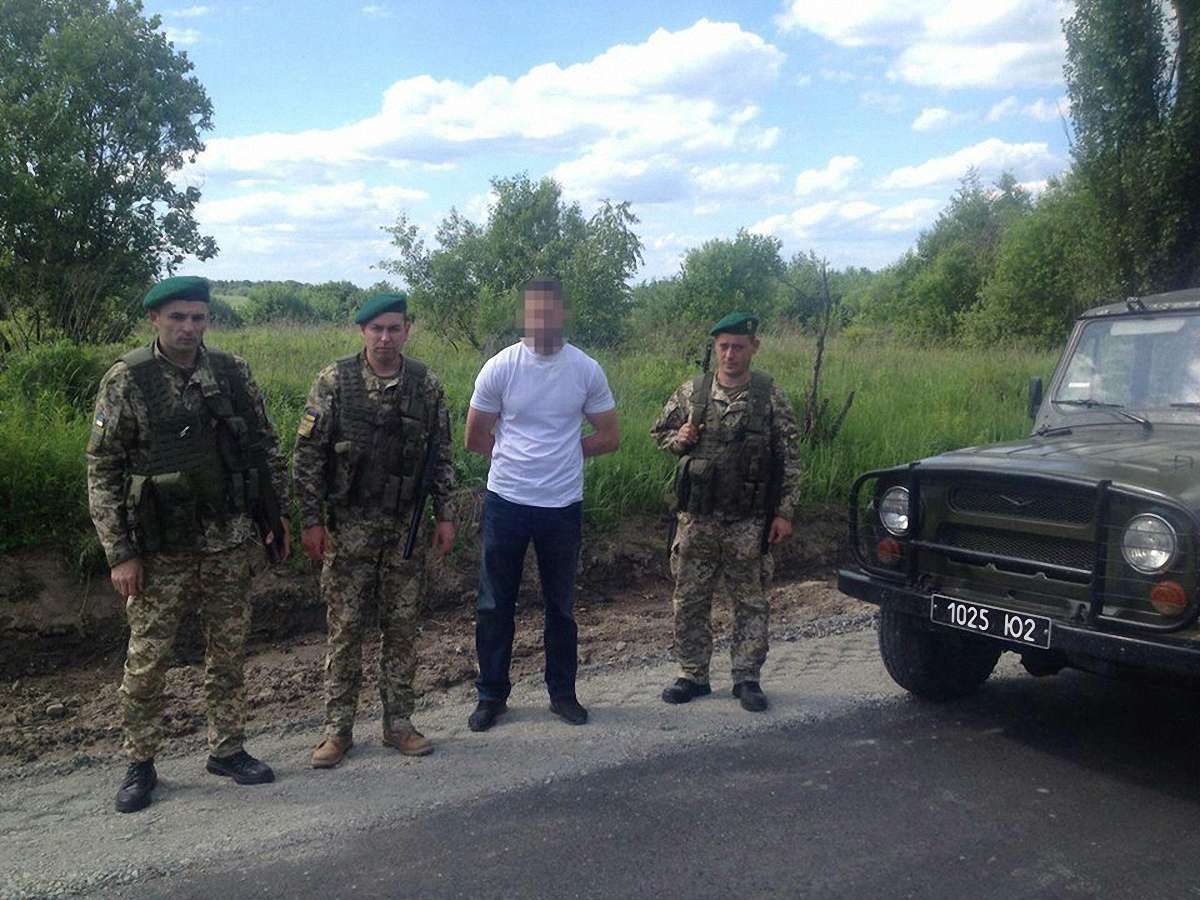 Троє турків намагалися незаконно перетнути кордон у Шегинях