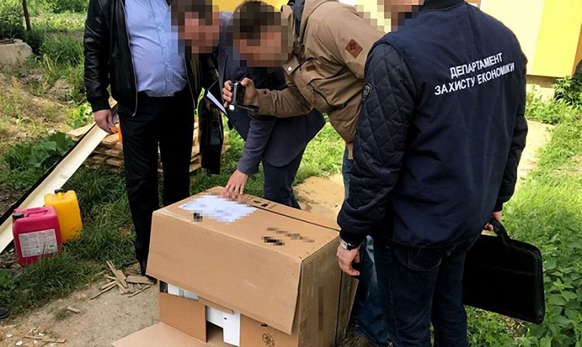 Посадовець міськради Вінниці взяв хабар опалювальною технікою
