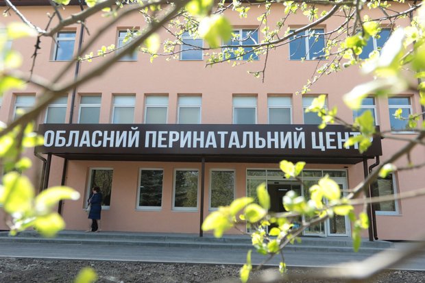 Медики перинатального центру перекрили вулицю біля департаменту охорони здоров’я ЛОДА