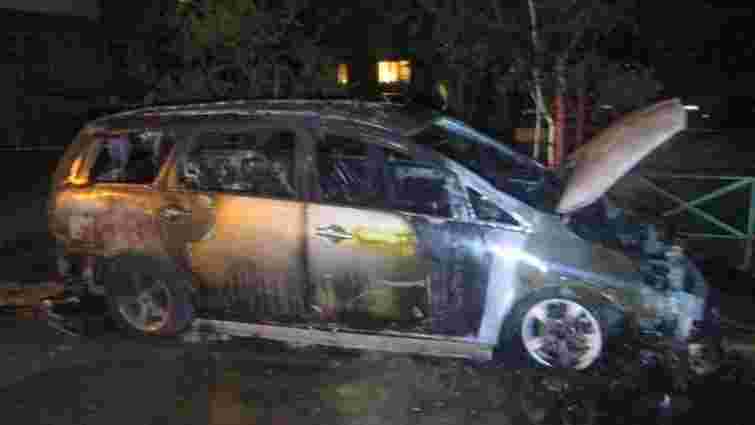 Невідомі спалили машину місцевого прокурора в Ужгороді